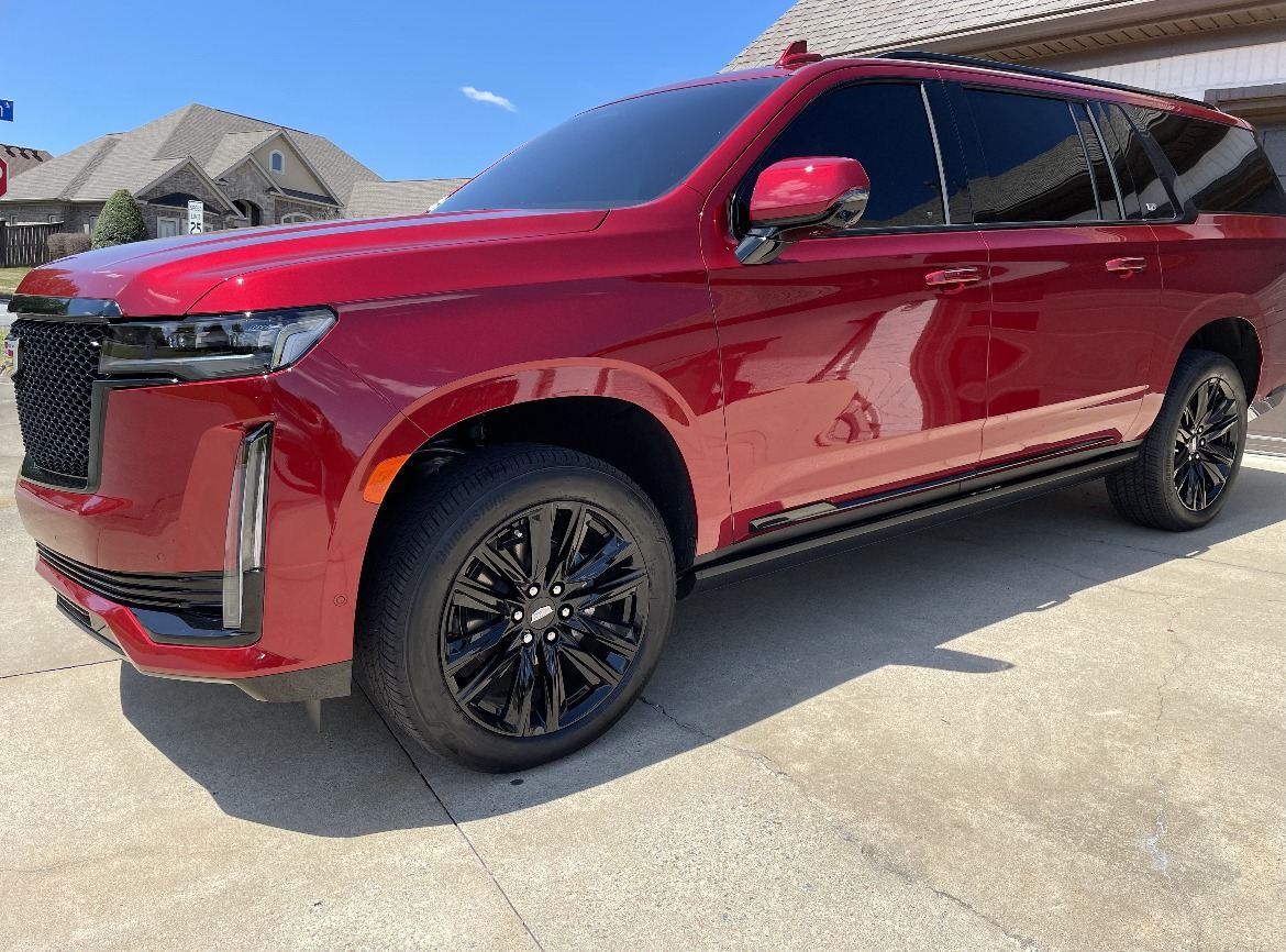 Escalade wheel repair work by Complete Wheel Restoration in Arkansas